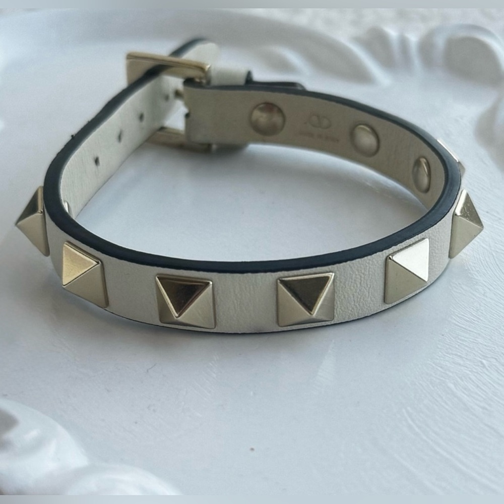 Valentino Garavani Rockstud Leather Buckle Bracelet